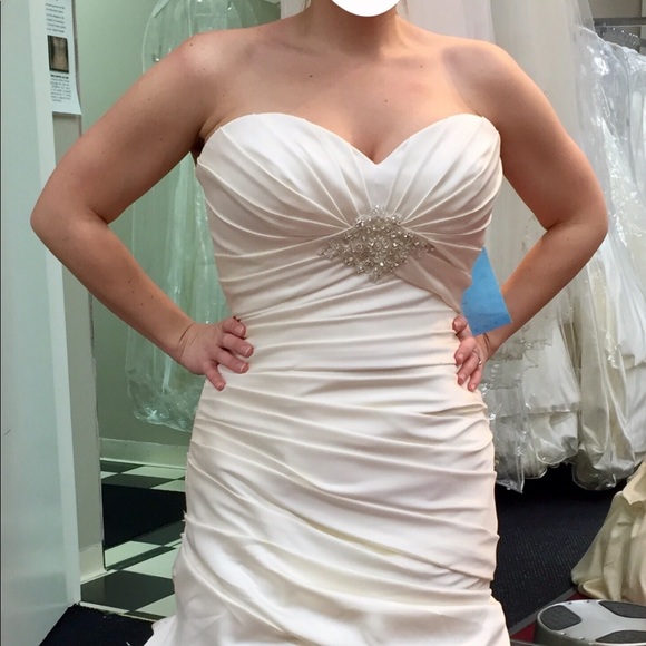 Casablanca bridal 2086 wedding dress - Picture 5 of 9